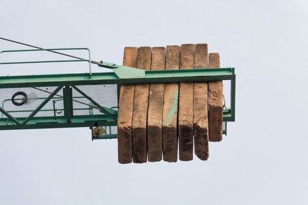 counterweights and crane operation
